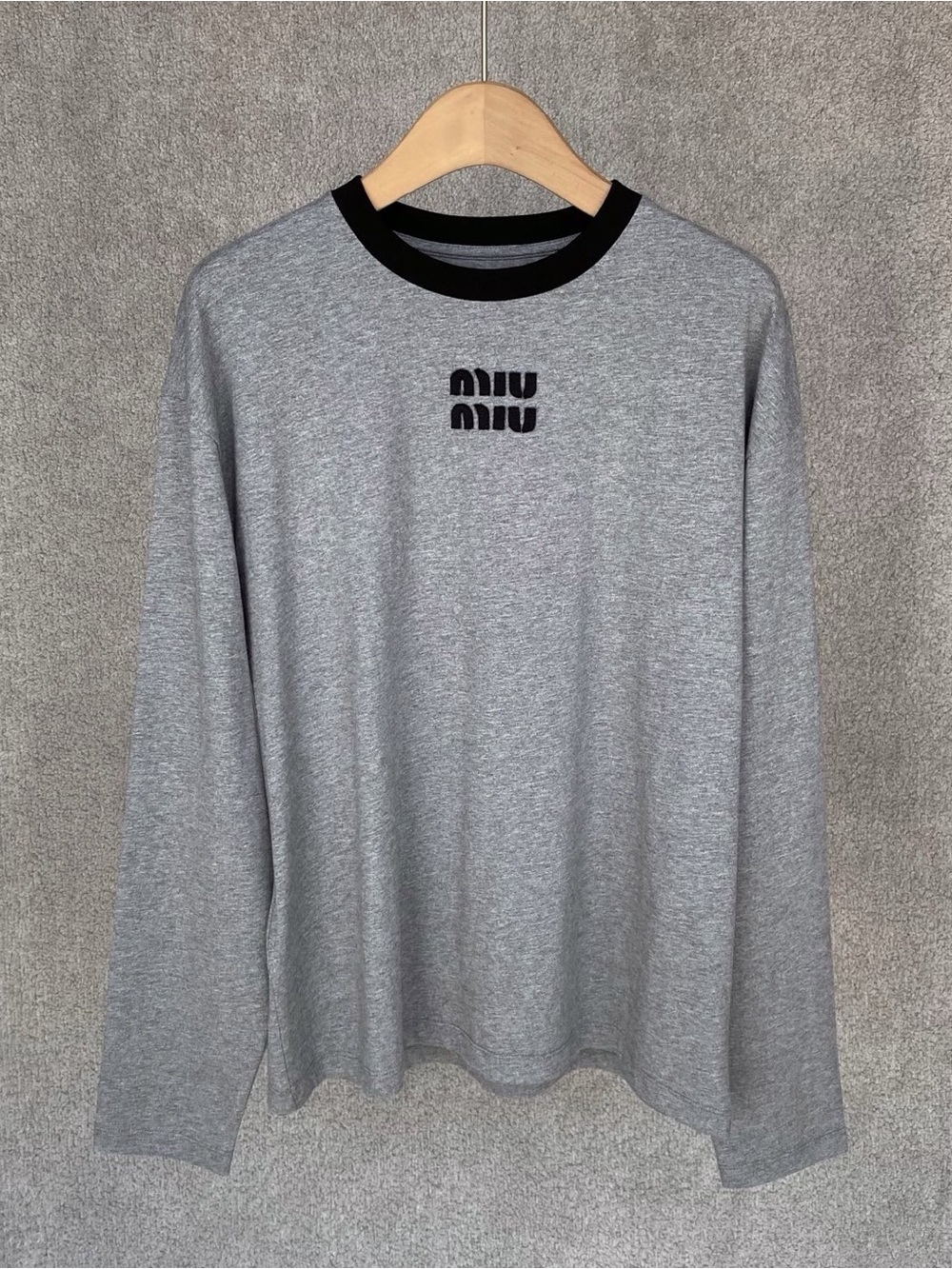 NWOT Miu Miu Gray Long-Sleeve Cotton Logo Tee, Size XS/S/M